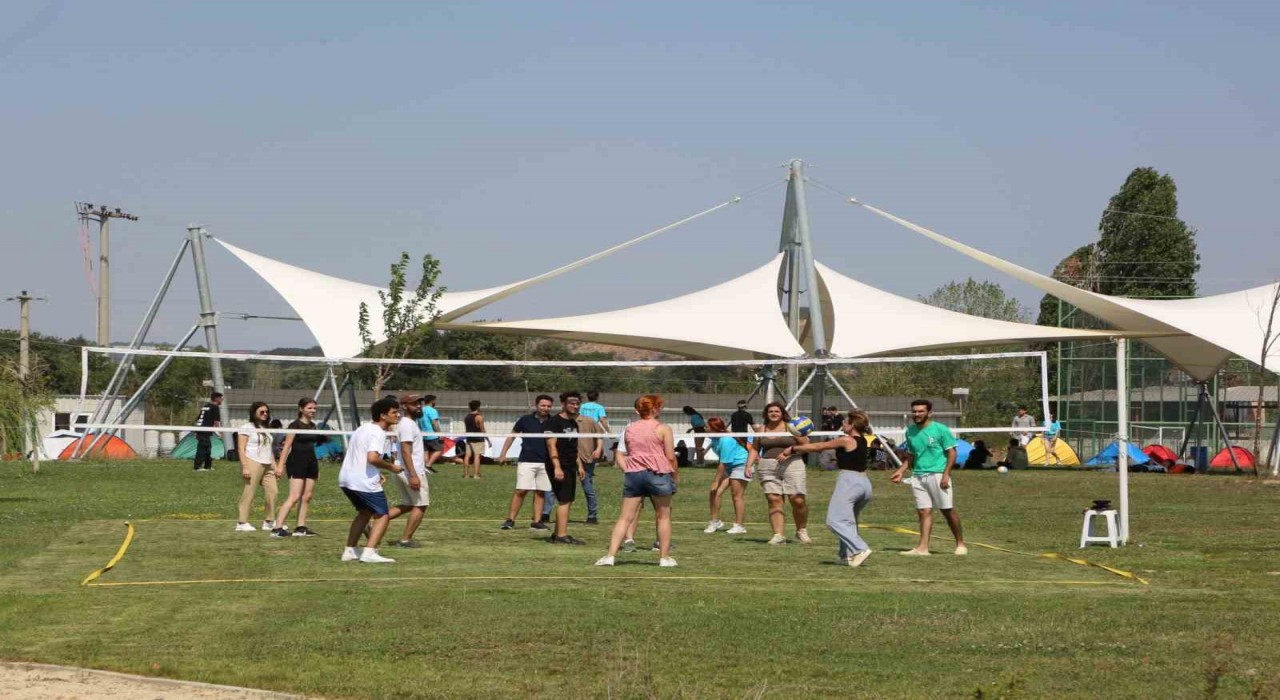 Dünya gençleri Fadıllıda buluştu