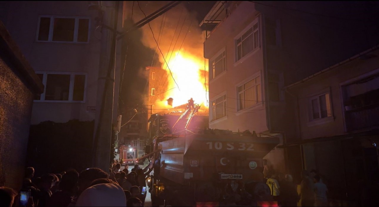 Dursunbeyde korkutan ev yangını