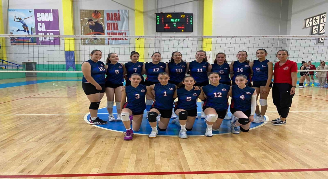 Düzce kız voleybol takımı Türkiye Finallerinde