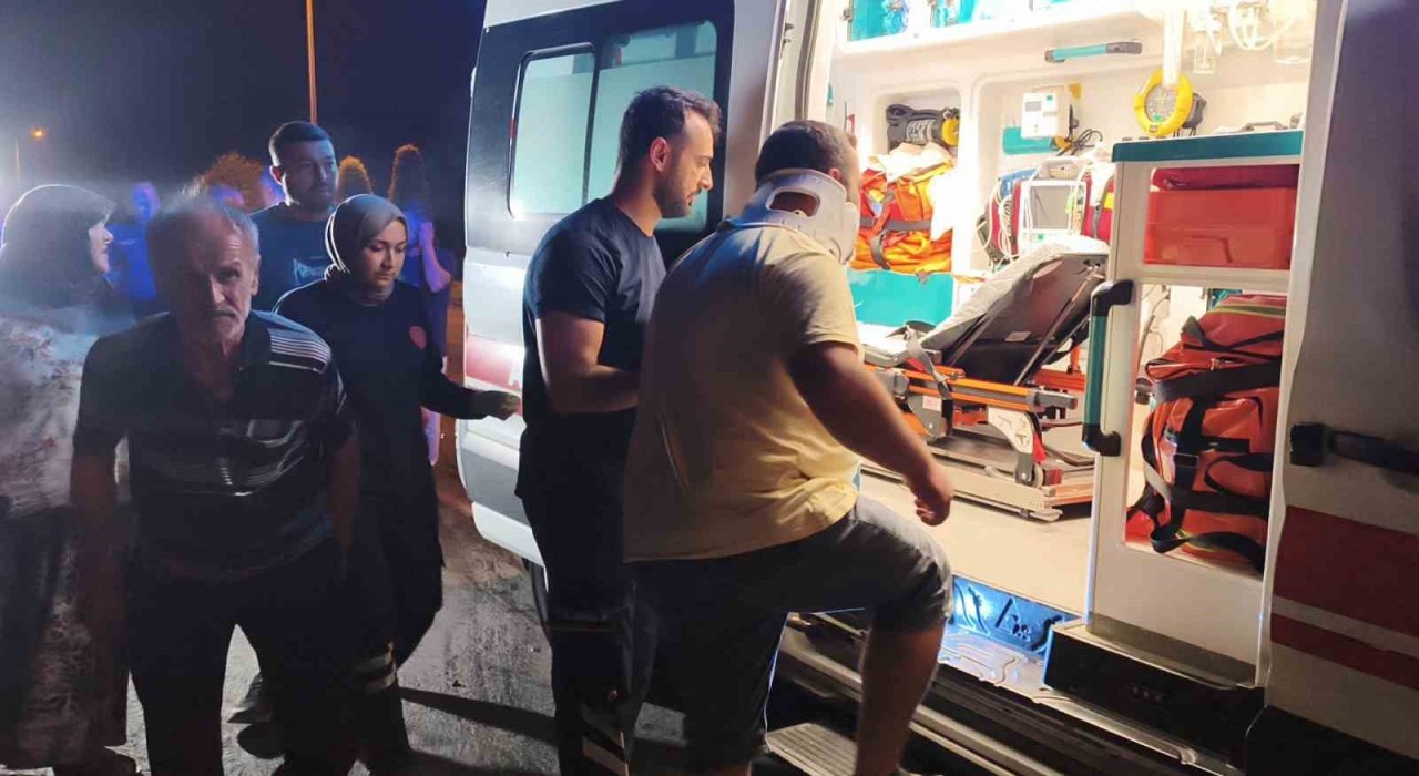 Düzcede 3 aracın karıştığı zincirleme kazada 1 kişi yaralandı