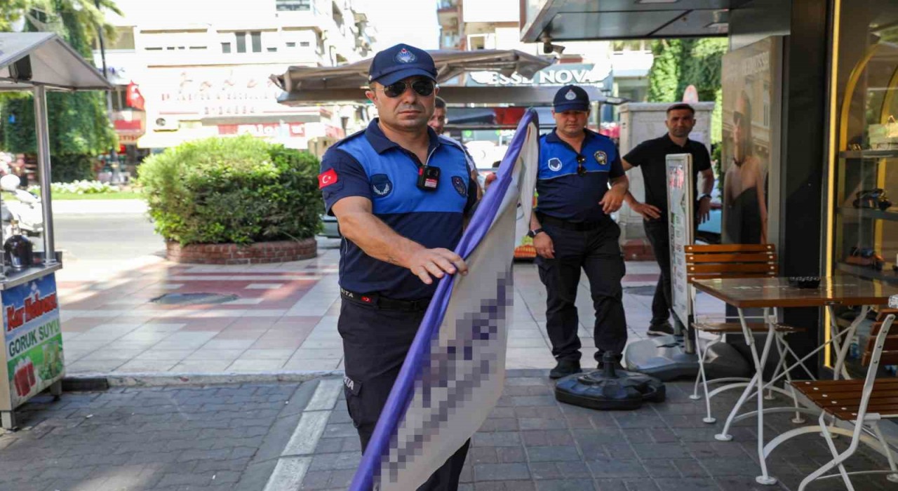 Efeler Belediyesi aylar sonra şikayetleri dikkate aldı, vatandaşlar artık sokaklarda rahat yürüyebilecek
