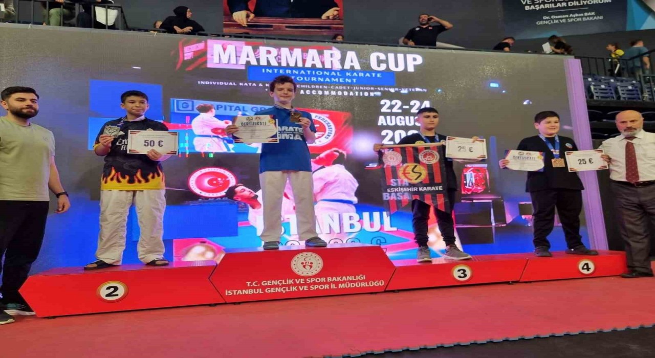 Ege Erpınardan uluslararası başarı