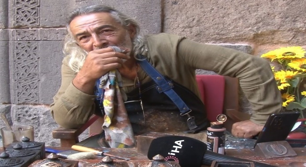 El sanatları ustasından gençlere çağrı: Dijital ortamlar yerine el becerisi kazanın