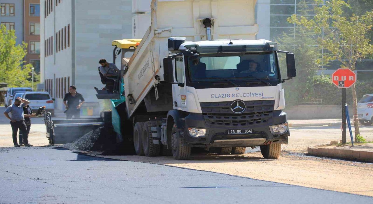 Elazığda asfalt seferberliği sürüyor