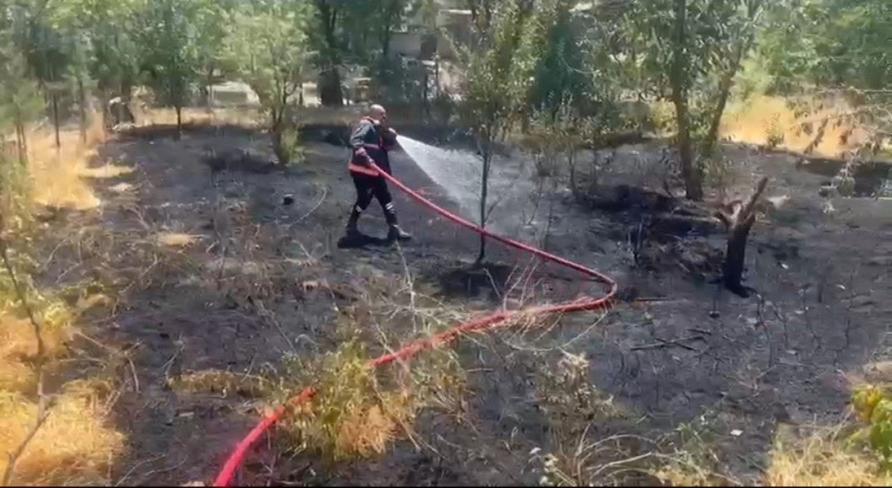 Elazığda bahçe yangını