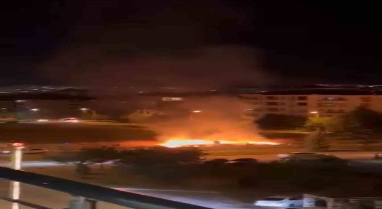 Elazığda çıkan yangın söndürüldü