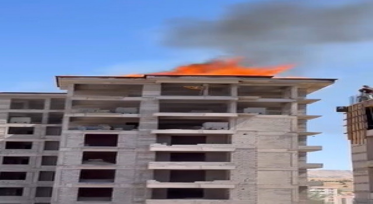 Elazığda inşaatta yangın