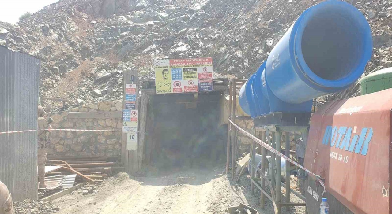 Elazığda maden ocağında göçük: 3 işçi kendi imkanları ile kurtuldu, 1 işçiyi kurtarma çalışmaları devam ediyor