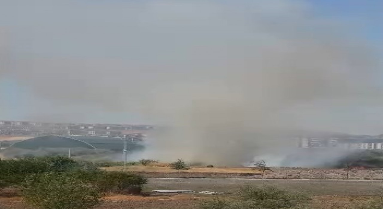 Elazığda otluk alanda çıkan yangın söndürüldü