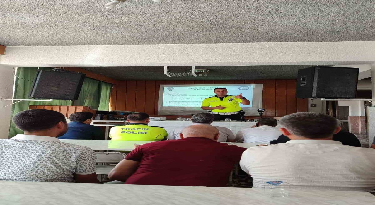 Elazığda servis şoförlerine trafik ve güvenlik eğitimi