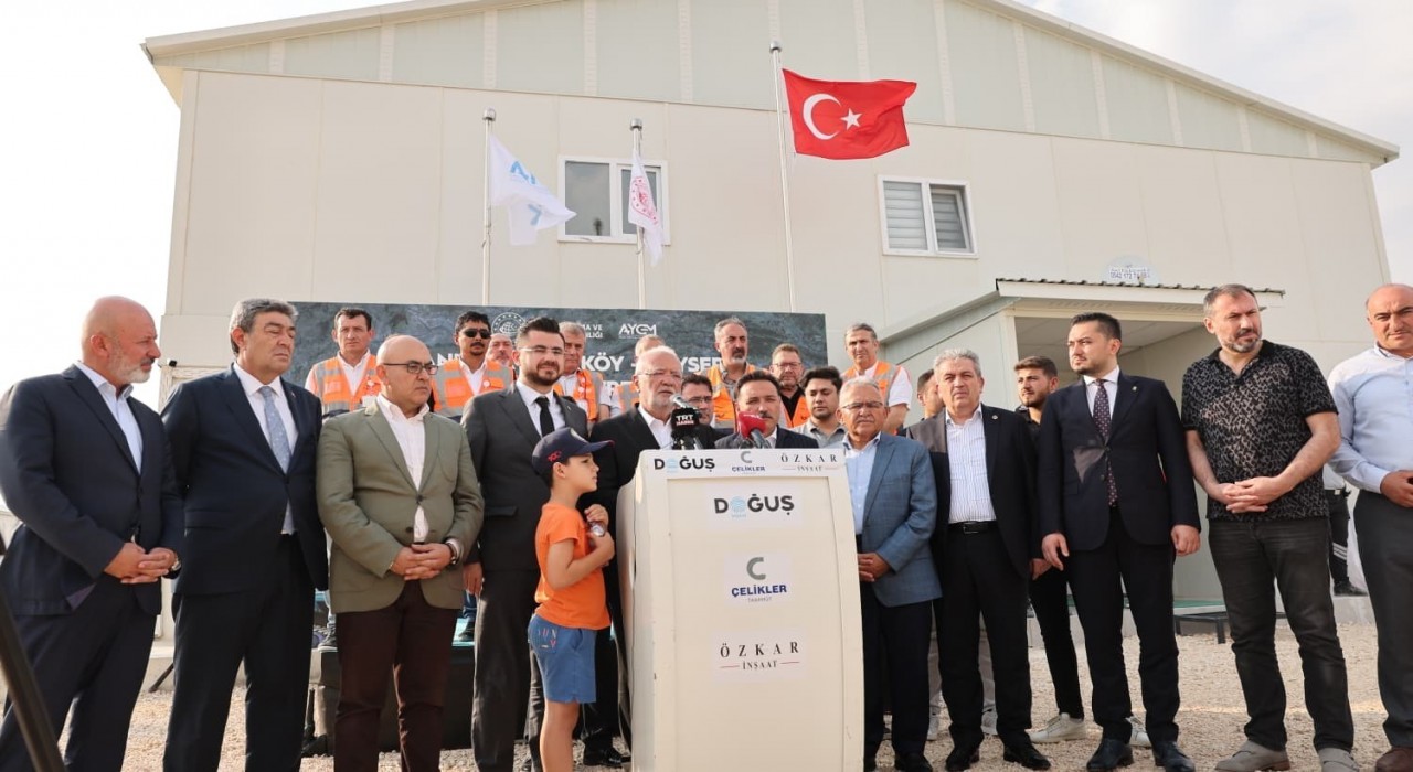 Elitaş: İnşallah 2 buçuk sene sonra Kayseri-Ankara hızlı trenine kavuşmuş olacağız