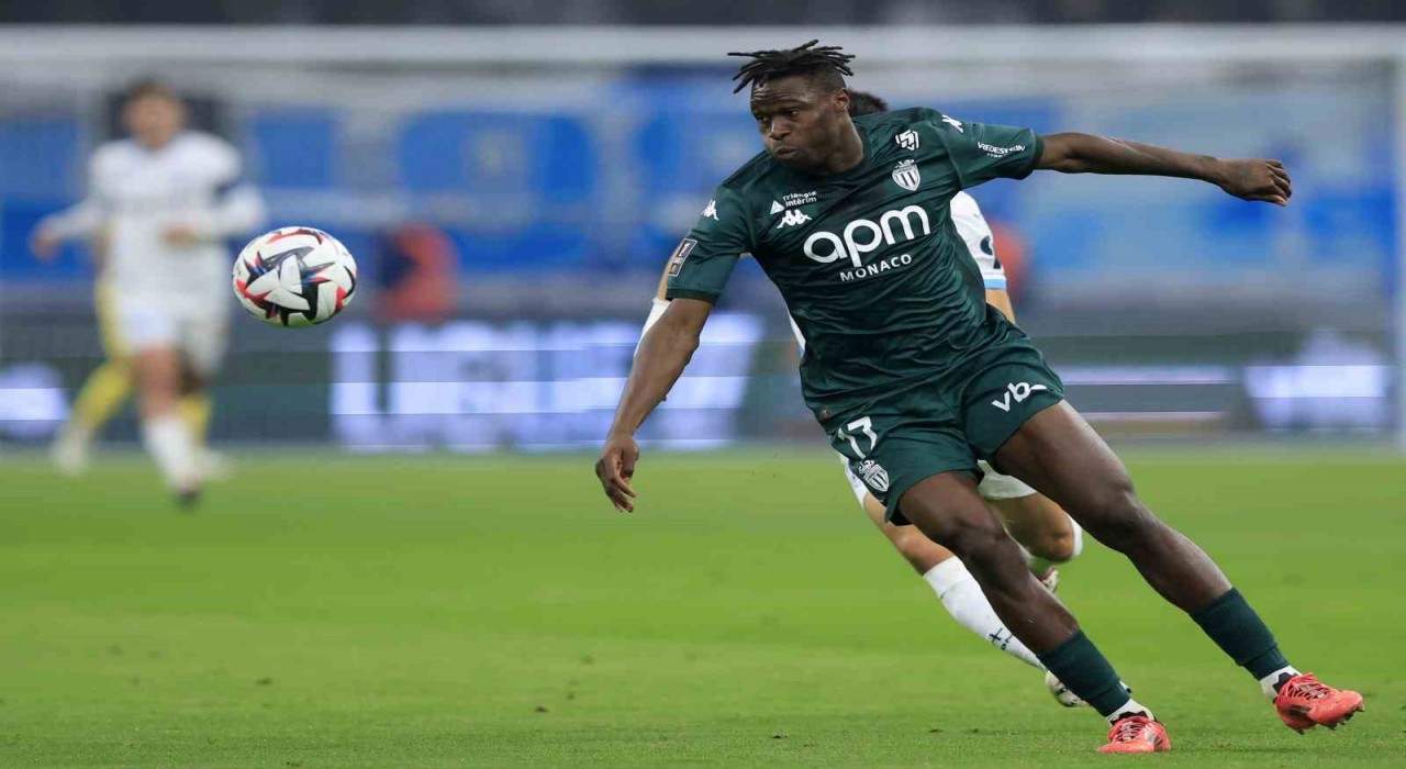 Engin Fırat: Singo, Galatasarayı hem ligde hem Avrupada yukarı taşır