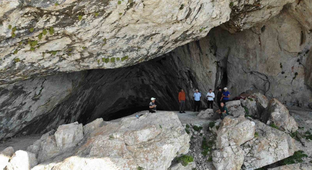 Engizek Yaylasındaki mağara turizme kazandırılmayı bekliyor