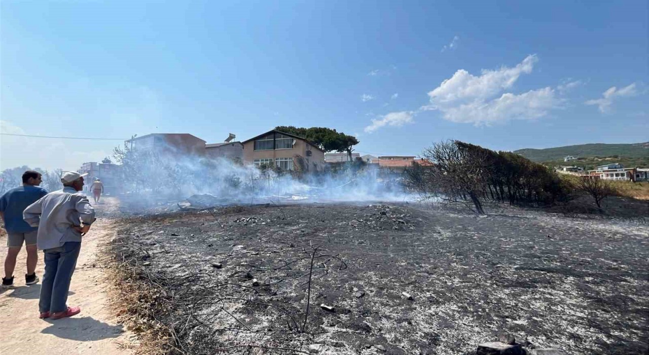 Erdekte arazi yangını kısa sürede söndürüldü: Can ve mal kaybı yaşanmadı