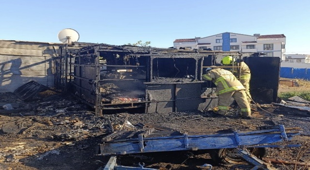 Erdekte baraka yangını söndürüldü
