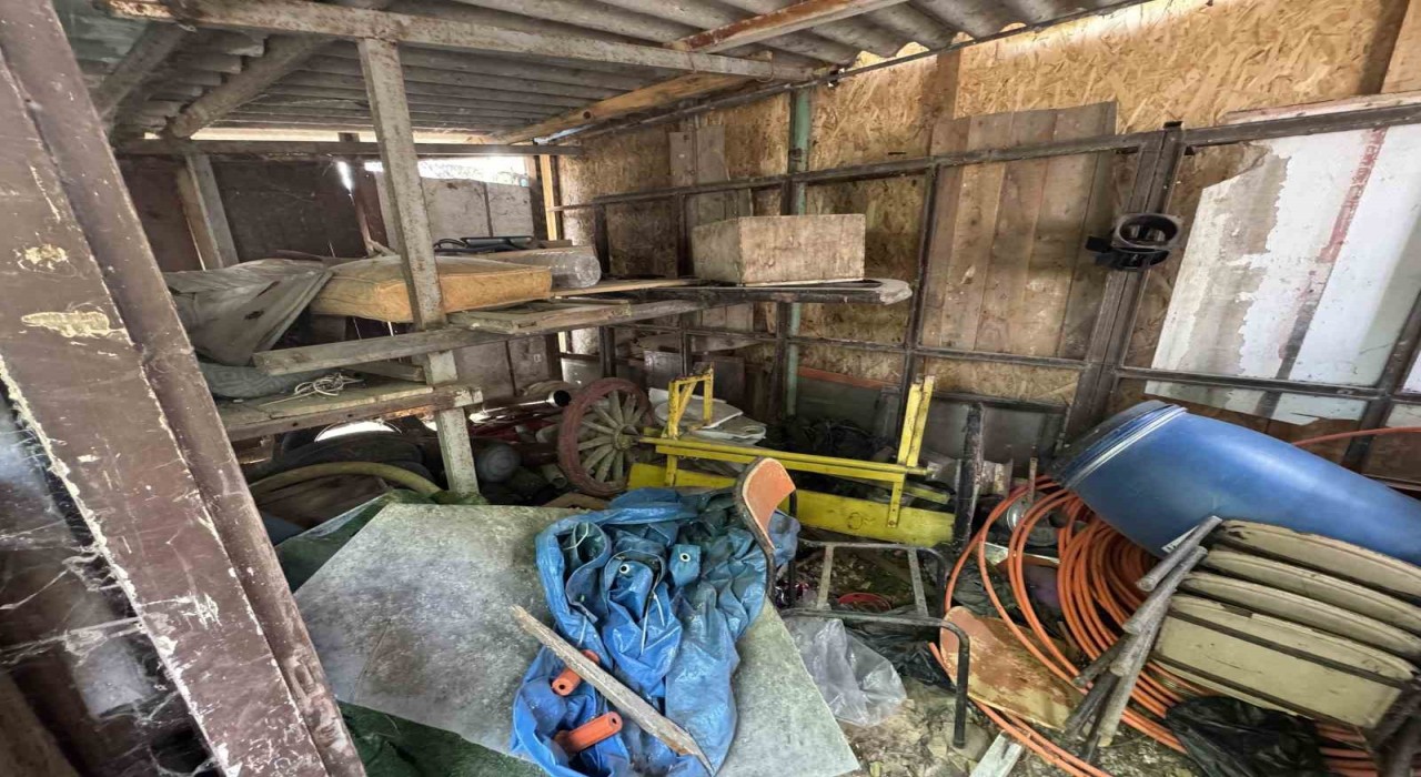 Erdekte göz göre göre işgal: Tahliye kararı sonrası enkaz kaldı