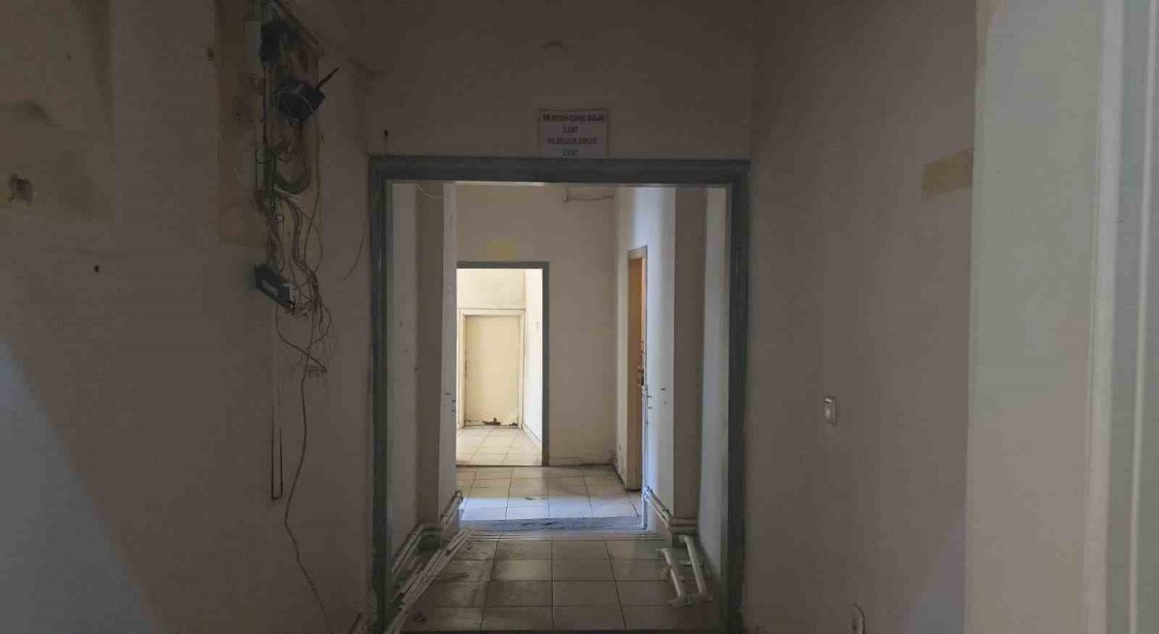 Ereğlide 90 yıllık sağlık ocağı yıkılıyor