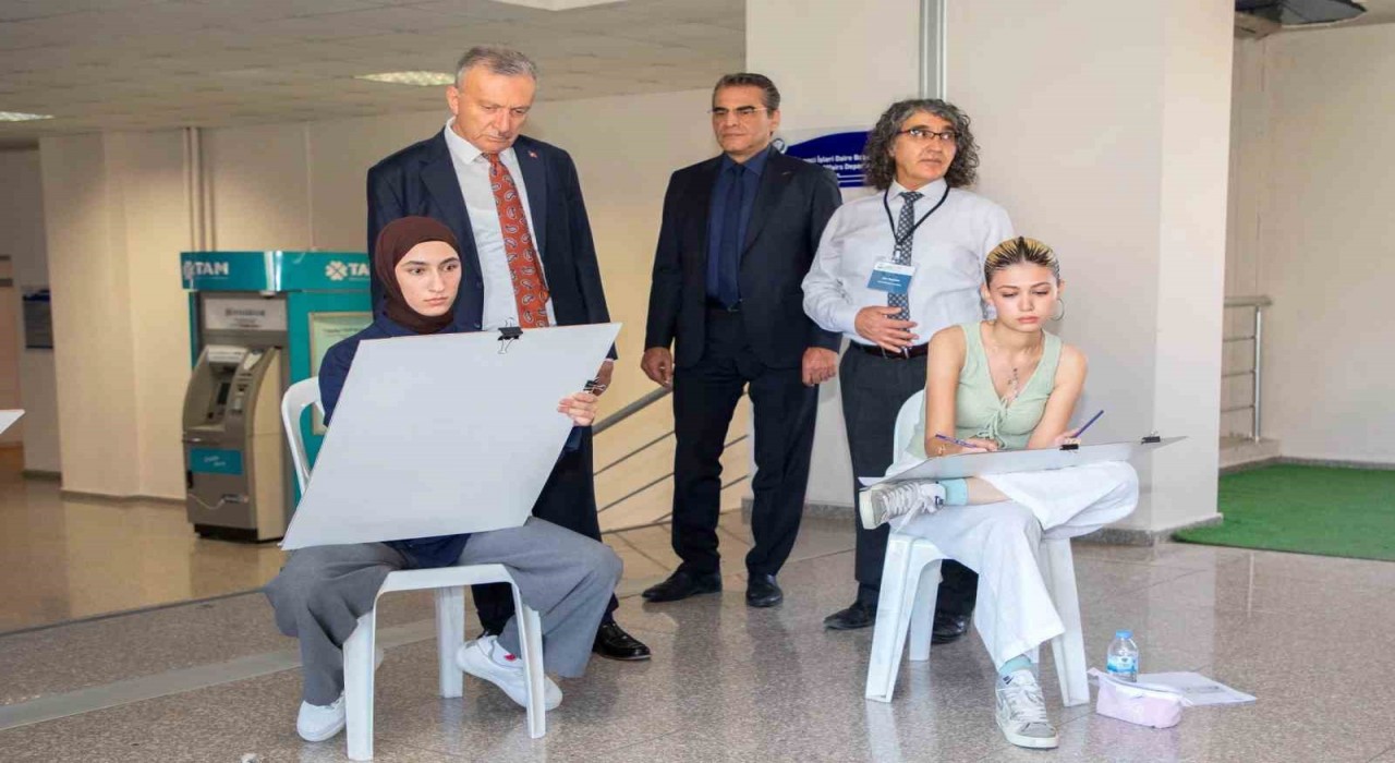 Erzincanda güzel sanatlar için özel yetenek sınavları yapıldı