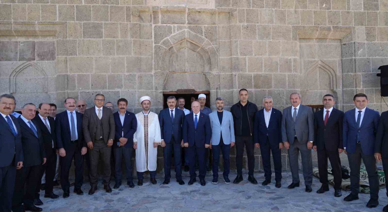 Erzurum Kale Mescit inde bir ilk