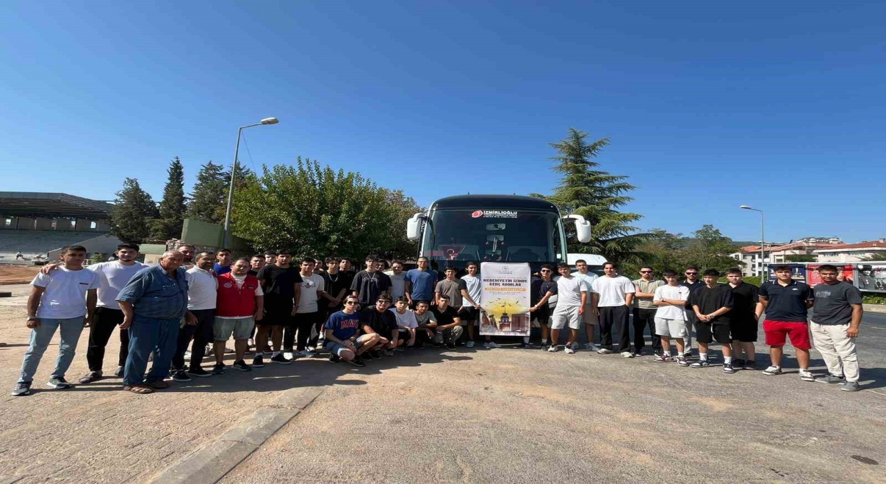 Erzurumda tarih ve kültür kampı için Muğlalı gençler yola çıktı