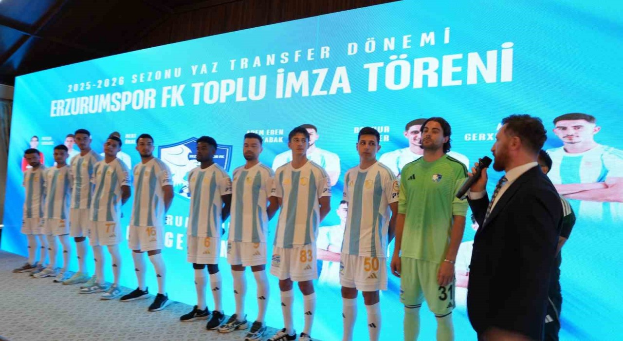 Erzurumsporda yeni transferler tanıtıldı