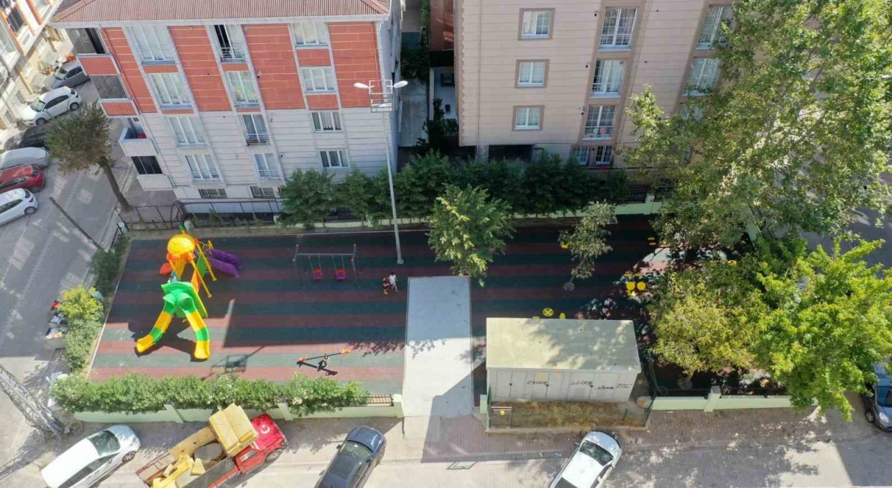 Esenyurt Belediyesi Karanfil Parkını yenileyerek vatandaşların hizmetine sundu