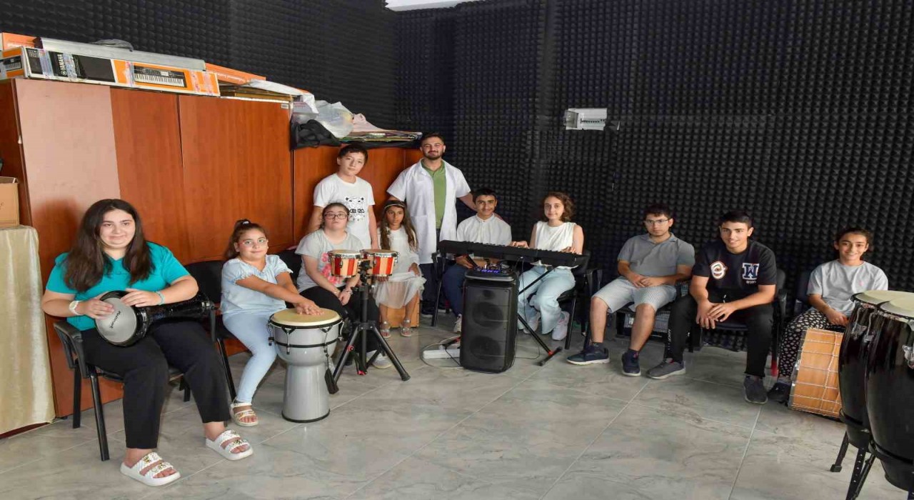 Esenyurt Belediyesinden özel bireylere engelsiz sanat eğitimi