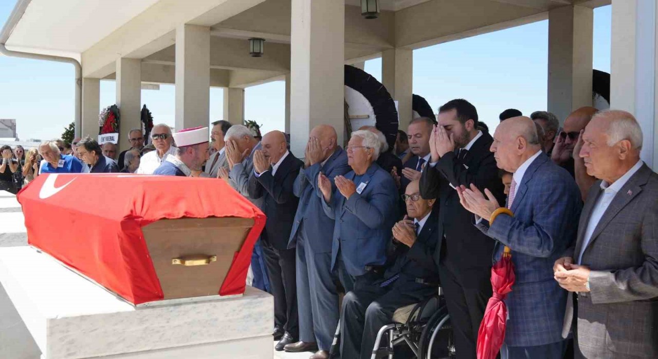 Eski Sağlık Bakanı Şıvgın, son yolculuğuna uğurlandı