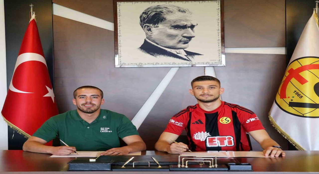 Eskişehirsporun Adanaspordan yaptığı yeni transferi belli oldu