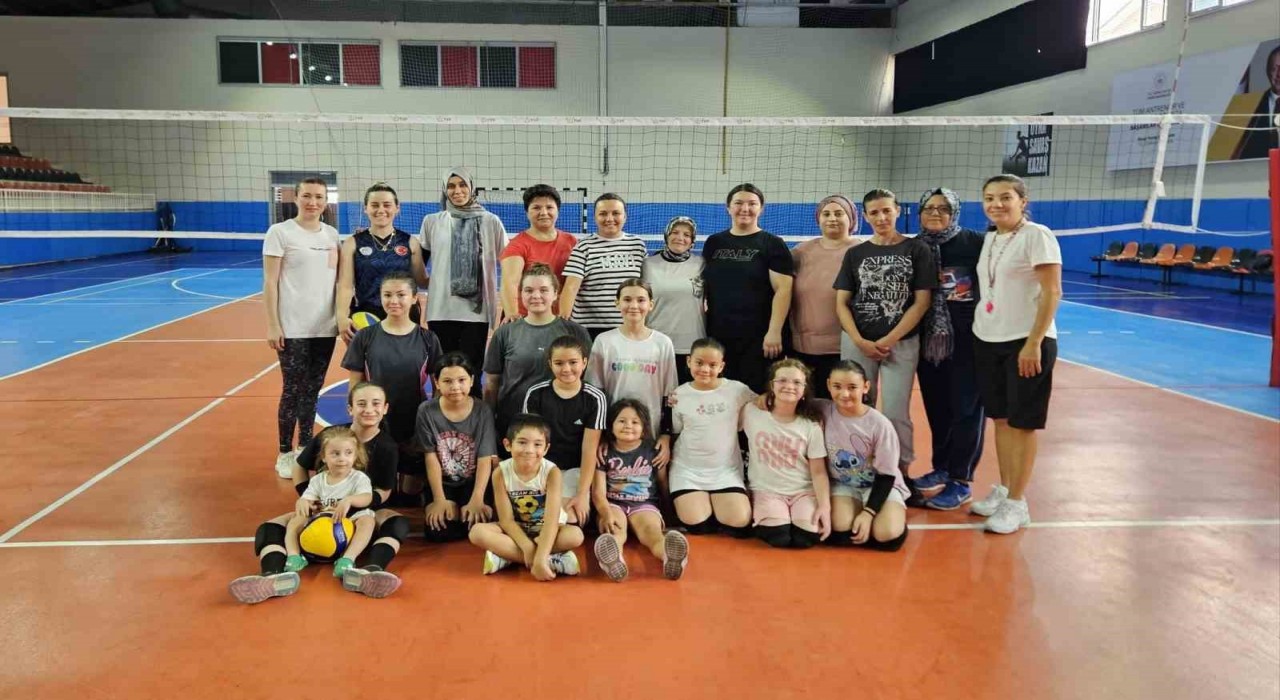 Evinin Sultanları Projesi kadınlara sporla buluşma fırsatı sunuyor