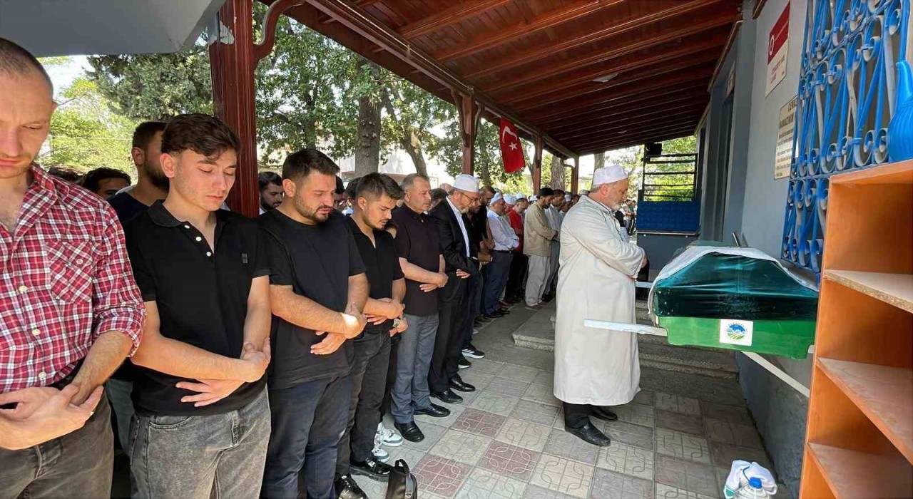 Bursa Yolunda Feci Kaza: 1 Ölü, 4 Yaralı