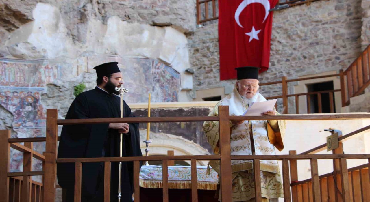 Fener Rum Patrikhanesi ayini bu yıl Gökçeadada yapmaya karar verdi