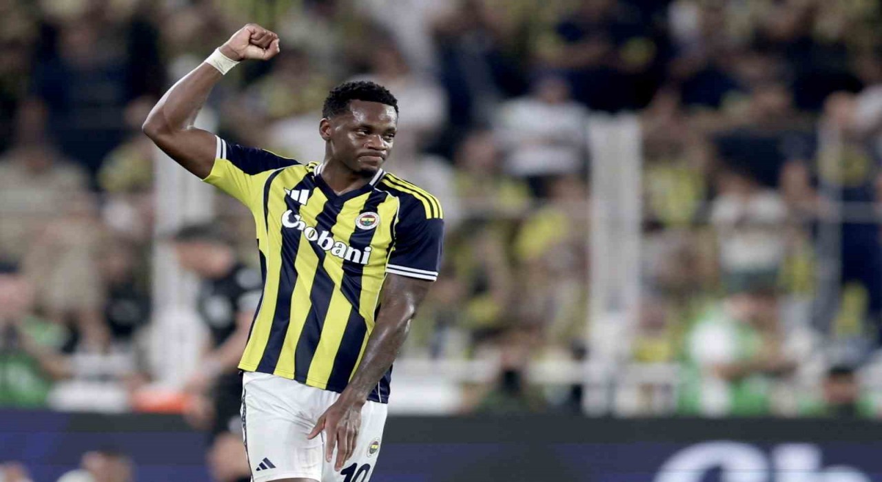 Fenerbahçenin yeni forveti Jhon Duran, ilk golünü kaydetti