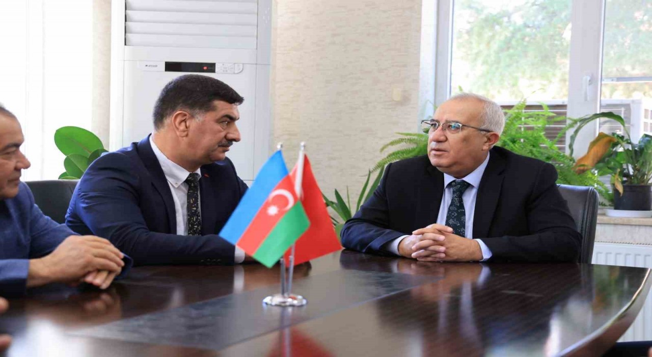 Festival için gelen kardeş ülke Azerbaycan heyeti Çameliye hayran kaldı