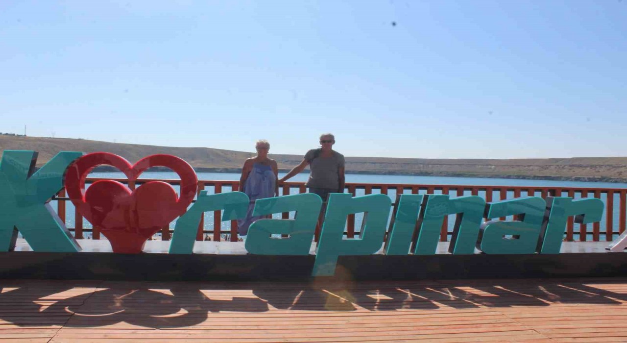 Fransız gezgin çift 15 yıl sonra tekrar Karapınara geldi