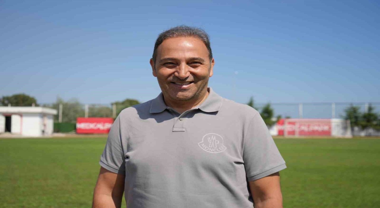 Fuat Çapa: UEFA listesine 2 yabancı oyuncu ekleyeceğiz