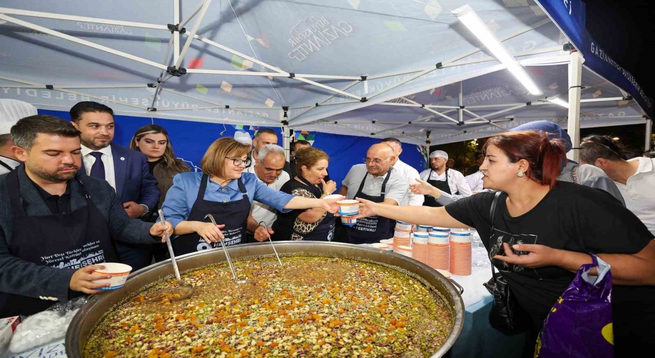 Gaziantepte Hemşehri Dernekleri Festivali yoğun ilgi gördü
