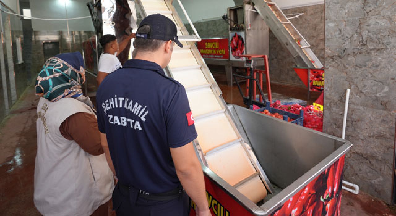 Gaziantep’te Salça ve Biber Çekim İşletmelerine Sıkı Denetim