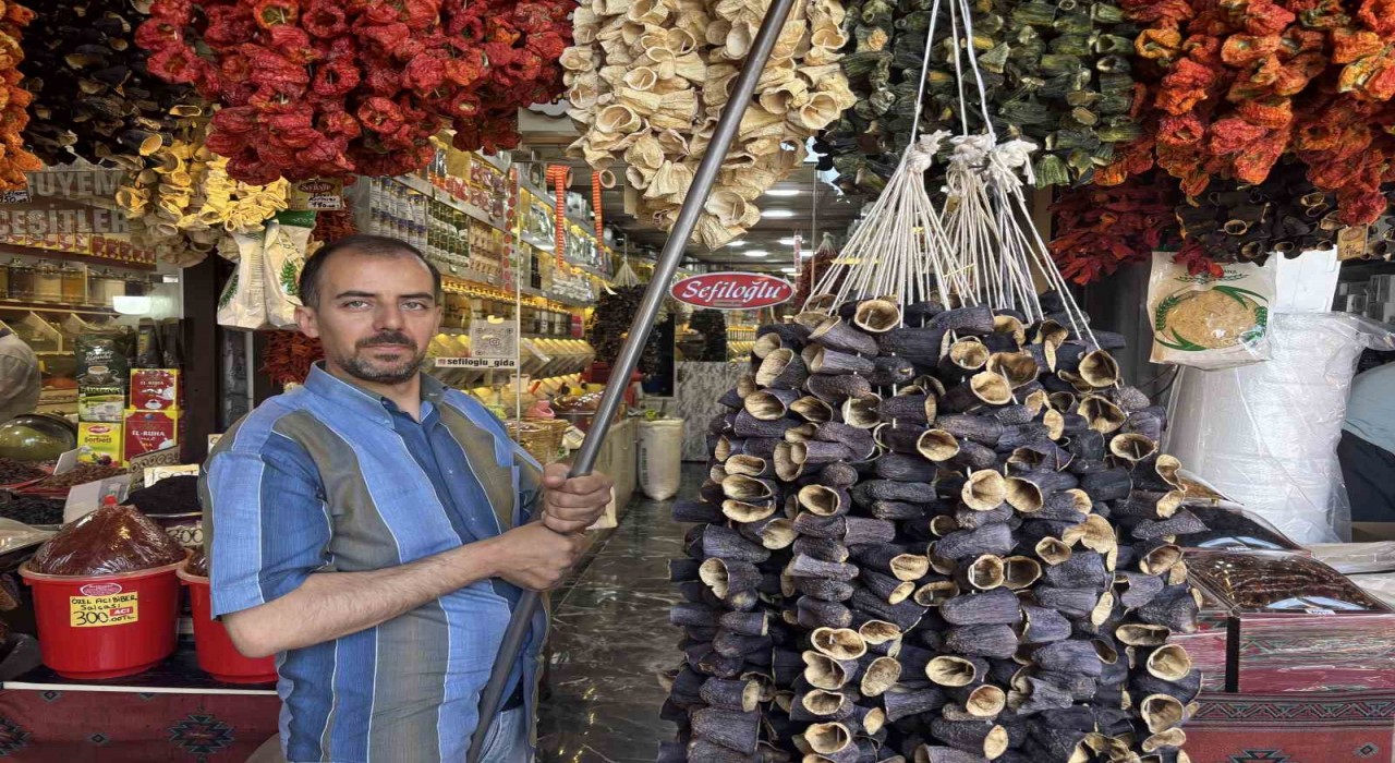 Gaziantepte yeni mahsul kurutmalıklar tezgahlarda