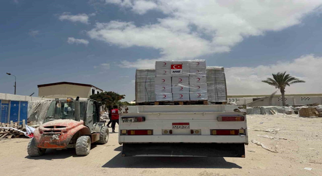 Gazzeye 165 tırlık umut: Türk Kızılaydan 3 bin ton gıda yardımı