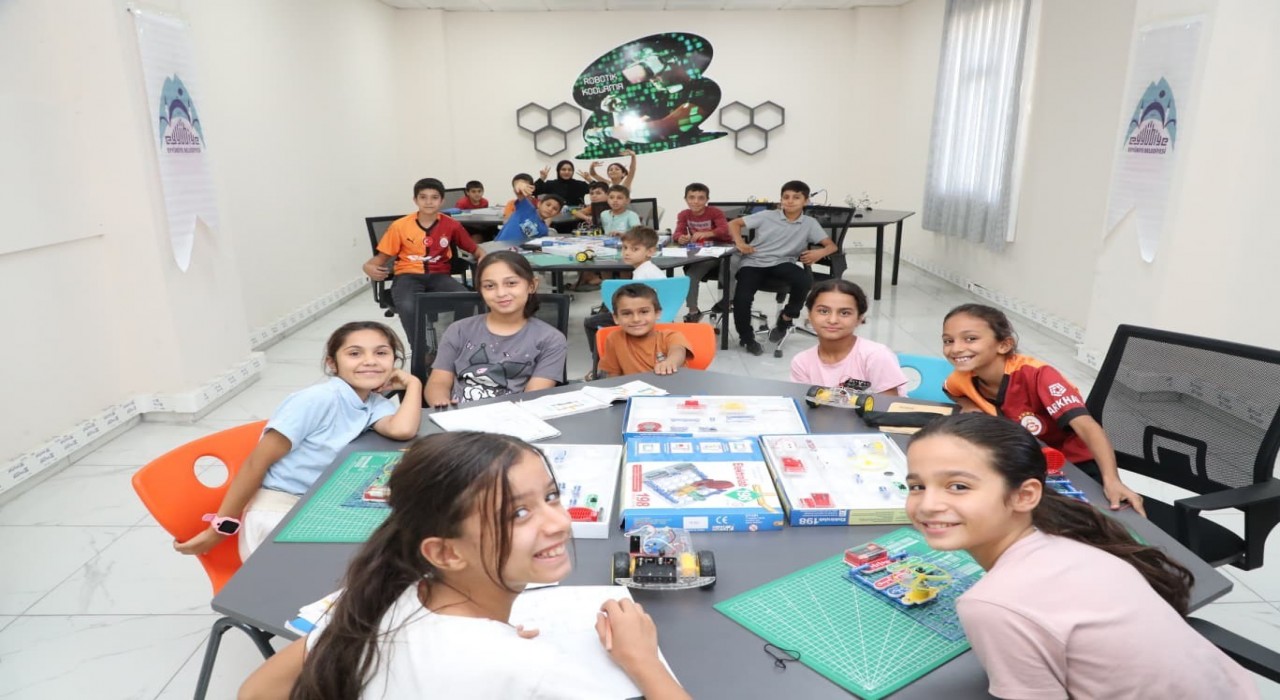 Geleceğin teknoloji liderleri Eyyübiyede yetişiyor