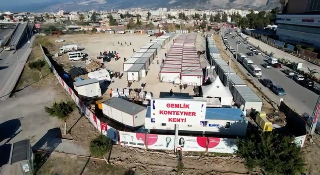 Gemlik halkının yardımları çürümeye terkedildi