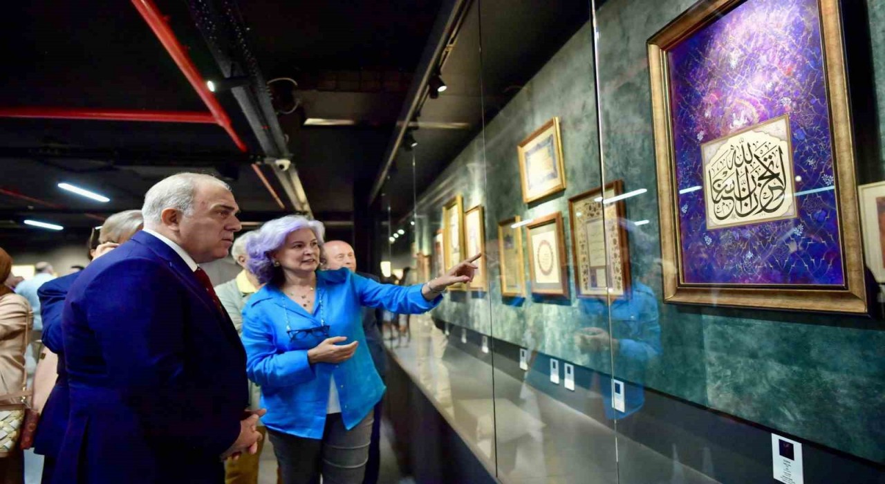 ‘Gölgesiz İzler sergisi Fatihte sanatseverler ile buluştu