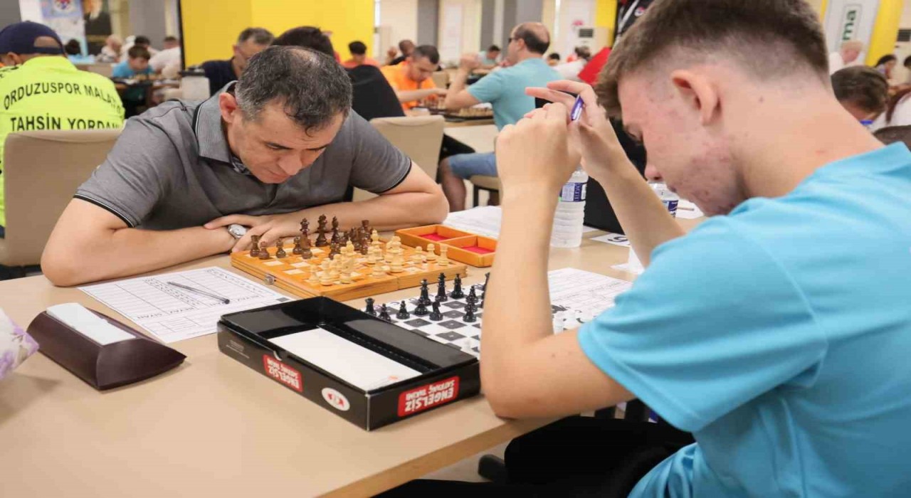 Görme Engelliler Türkiye Satranç Şampiyonası Denizlide başlıyor