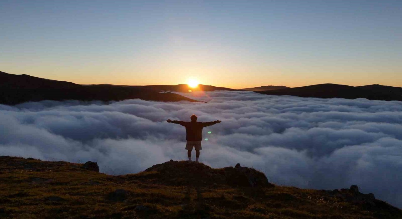 Gümüşhane zirvelerinden masalsı manzaralar
