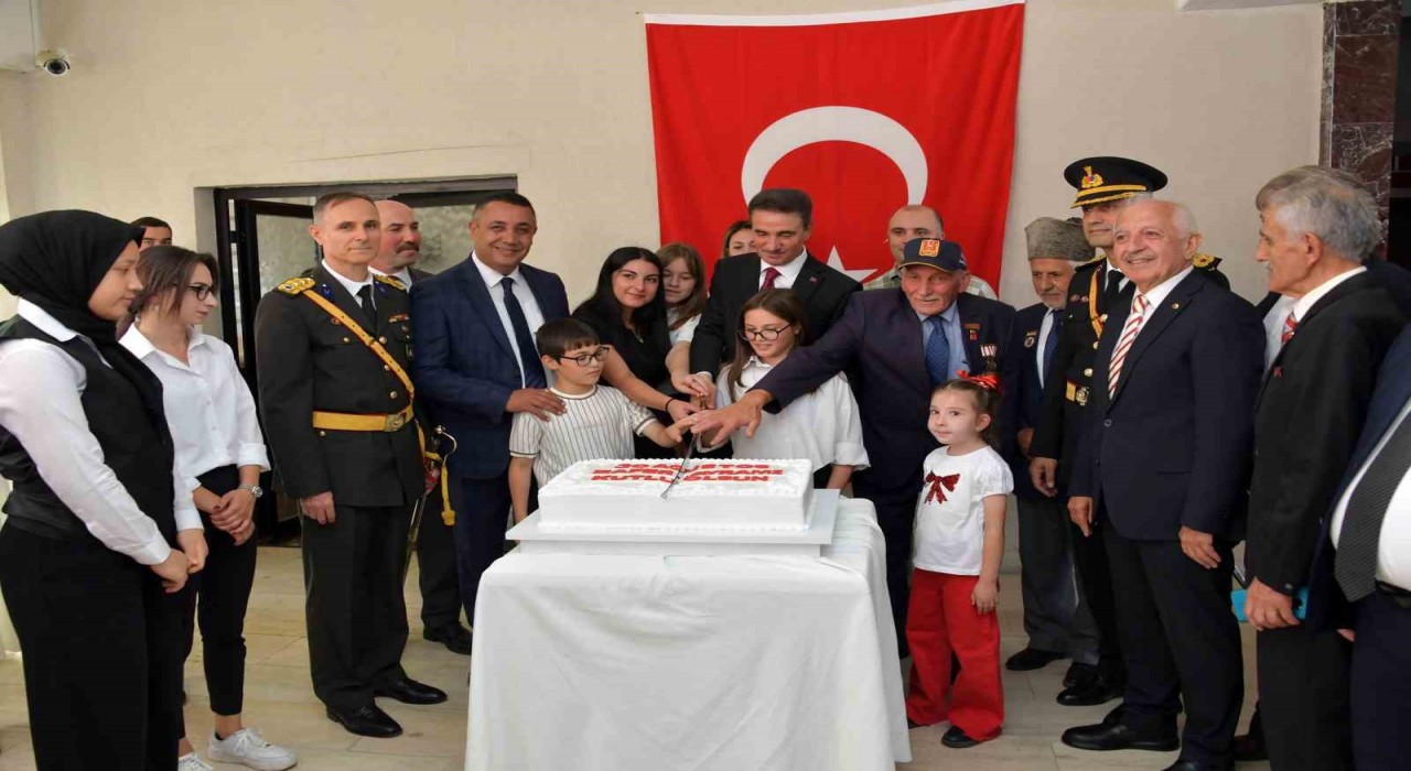 Gümüşhanede 30 Ağustos Zafer Bayramı kutlandı