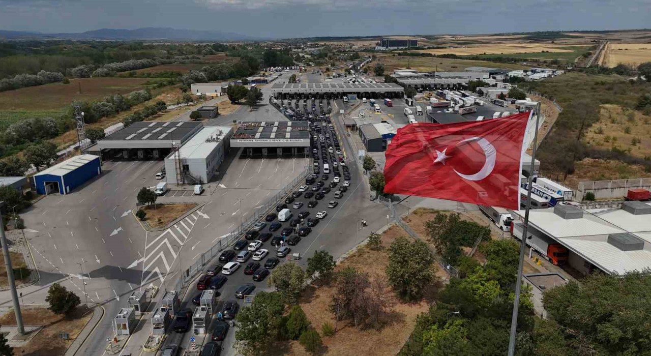 Gurbetçiler dönüş yolunda: Hasret ve hüzün Kapıkulede