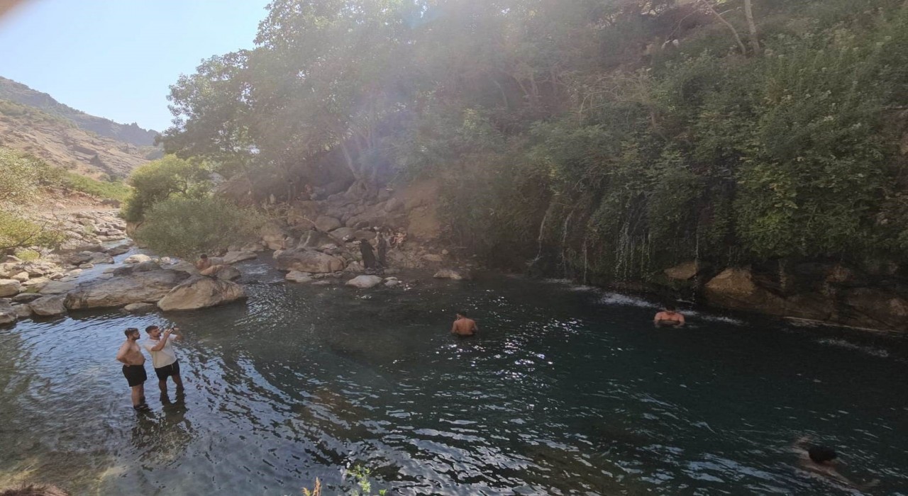 Hakkari Kaval Şelalesine yoğun ilgi