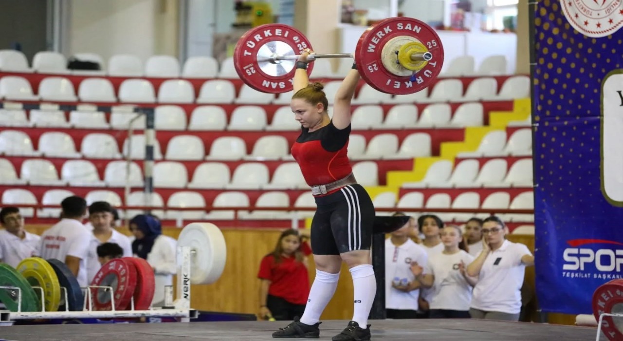 Halter Yıldızlar Kulüpler Türkiye Şampiyonasının açılış seremonisi yapıldı