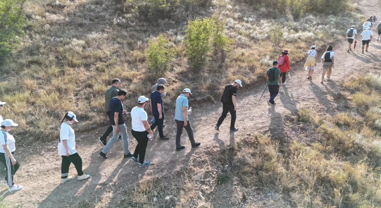 Harmankaya Kanyonunda doğa yürüyüşü